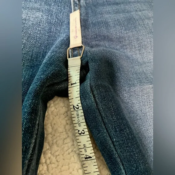 High End Boutique Embroidered Denim Jeans with Lobster and Fish Design - Picture 12 of 16